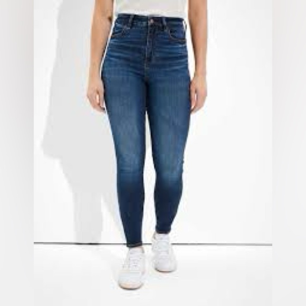 SIZE 8 AMERICAN EAGLES Curvy Super Hi-Rise Jeggings - REGULAR LENGTH
